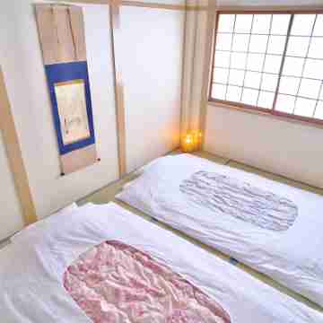 XIAO NEW WORLD Rooms