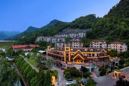 Liupanshui Pushanfang Hotel Отели рядом со станцией Liupanshui Railway Station
