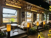 Dunhua Zhongcheng Folk Custom Hotel - Mountain view