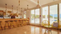 Azul Beach Resort Montenegro - bars