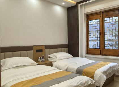 巴里坤古巷庭院民宿