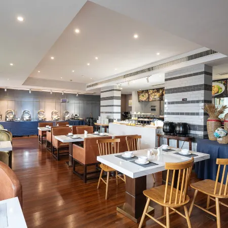 baien Hotel (Ningbo Railway Station Nantang Old Street Branch)