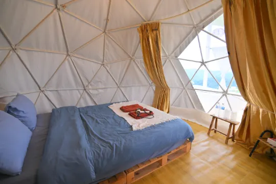 ห้องดีลักซ์วิวทิวทัศน์ภูเขา