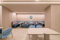 Hanting Hotel (Yulin Dingbian Mingzhu West Road Branch) - parking