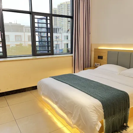 Xuanwei Liuyuan Hotel