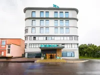City Comfort Inn (Leshan Giant Buddha Zhanggongqiao Food Street Branch) Hotels near Zhanggongqiao Food Street