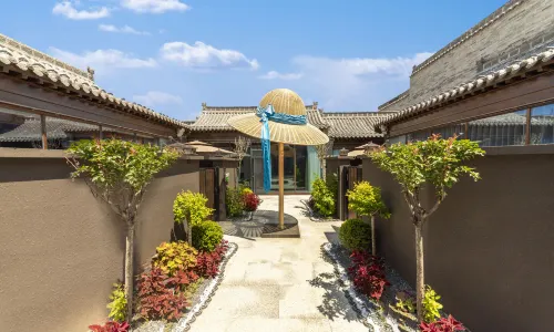 Yunbo Hot Spring Resort Hotel