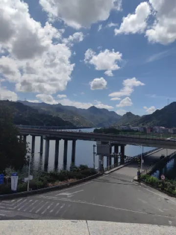 Qingtian River View Homestay Hotels near Qingtian Paradise