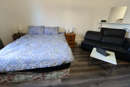 Downtown Backpackers Hostel Perth - note - Valid Passport required for check in