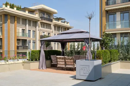 Stylo Residences & Suites