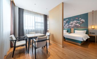 Xingshan WAVE Hotel (Jingjiang People's Park)