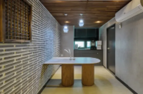 N. Joy stay Dongdaemun