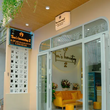 TOM'S HOMESTAY 2