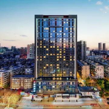 Radisson RED Wuhan Jianghan Road
