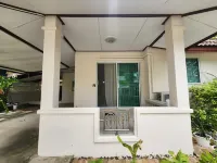 Homeis Villa Sattahip 南拉姆海灘附近的飯店