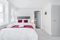 Roomspace Serviced Apartments- Walpole Court