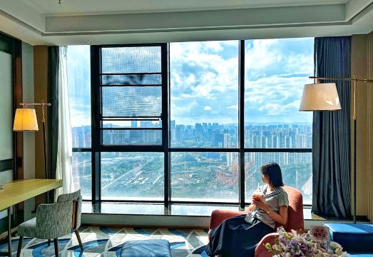 메디슨 호텔 로비 전경