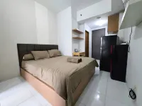 Apartemen amazana cheapest,cozy with wifi,pool and gym by luckystay Hotels in 