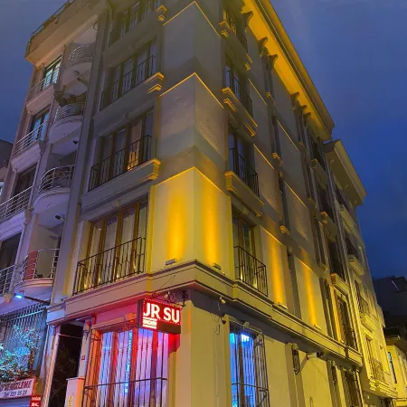Elegance Suites Отели рядом с достопримечательностью «Стадион «Водафон Парк»»