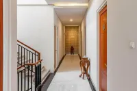 레드도어즈 샤리아 - 케브라온 Karangpilang 호텔