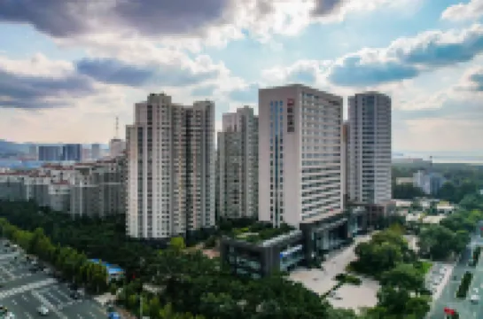 Zhouya Seaview Audio-Visual Vacation Homestay (Huoju 8th Street International Coastal Baths)