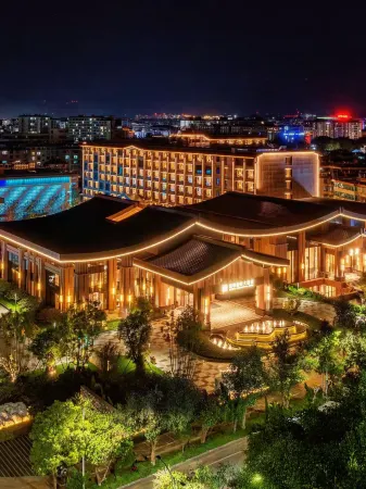Pu'er Jianhua International Hotel Отели рядом с достопримечательностью «Shiji Square»