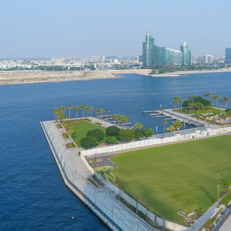 Pavilion Hotel Al Jaddaf Managed by Nooa Отели рядом с достопримечательностью «Джадаф»