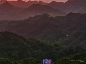 โรงแรมวัลเลย์ ซีเคร็ต