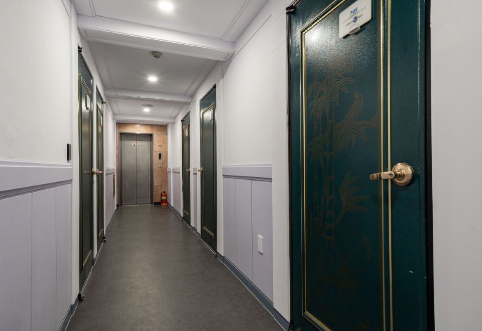 Ivy Hotel 대표 이미지