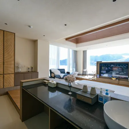 Benxi County Wujie Lohas Mountain and Sea Resort Hotel