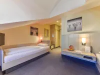 Schiller´s Hotel & Restaurant Hotels in Olching