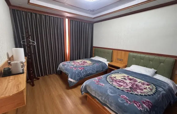 平措康薩家庭旅館