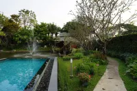 Baansuwanburi - Pools