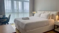 LuxuryHomestay @Pinetree Marina Resort - Ocean View