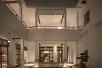 Zhu Yue · Yun Lu Contemporary Villa (Zhongshan Road Pedestrian Street Ferry Terminal Branch)