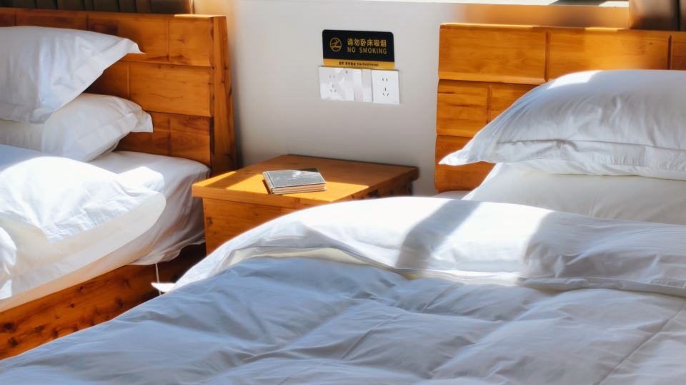 LiTang Xingye International Youth Hostel