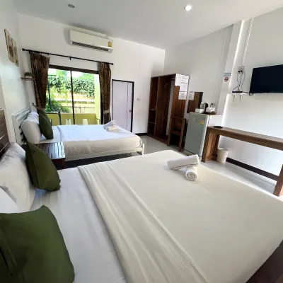 Rachawadee House Phang Nga Hotels near Ao Phang Nga