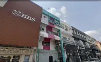 Swing & Pillows @ Damansara Uptown Hotels in 