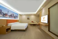 Vienna Classic Hotel (Jinjiang China Shoe Capital Wuyue Plaza) - 3 ดาว
