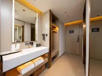 Lavande Hotel (Guangxi Sports Center Wuxiang Headquarters Base Branch)