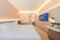 HanTing Hotel (Zibo Zichuan Normal College Shuangshan Road)