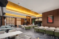 Guiyang Future Ark Rezen Hotel - بار