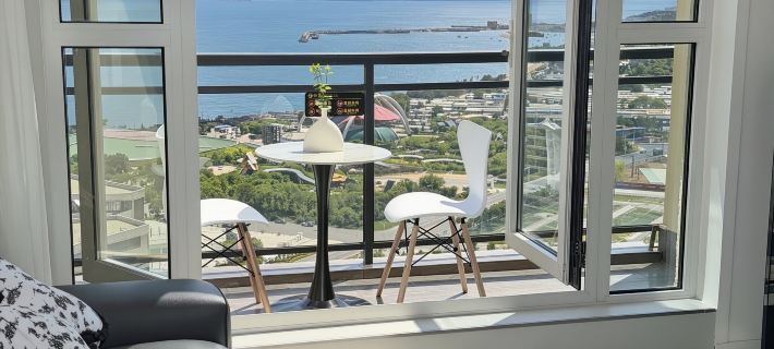 Haizhirui Boutique Sea View Apartment (Longhuitou Scenic Area Branch) Hotels in Xingcheng