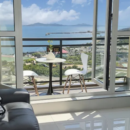 Haizhirui Boutique Sea View Apartment (Longhuitou Scenic Area Branch)