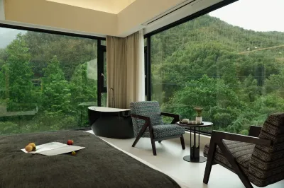 Anji Xiao Qi Zai · CHI INN — Family-Friendly Riverside Retreat (Tianmu Mountain Rafting Branch)  호텔