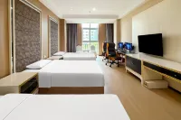 Yaxin E-Sports Hotel (Yancheng New Era Plaza)