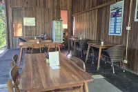 Bintang Hostel and Homestay - พร้อมอาหารเช้า
