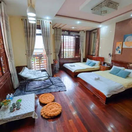 CANARY HOMESTAY