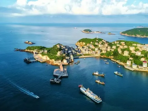 溫嶺昕辰大涵·日出海景親子度假美宿（石塘隔海山島店） - 海滩