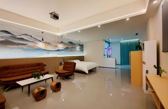 鴻志公館（韶關丹霞機場店）